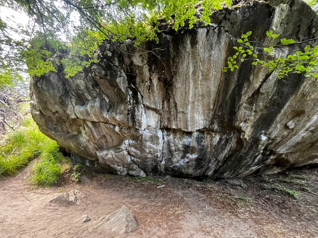 Boulder in el chalten that people climb