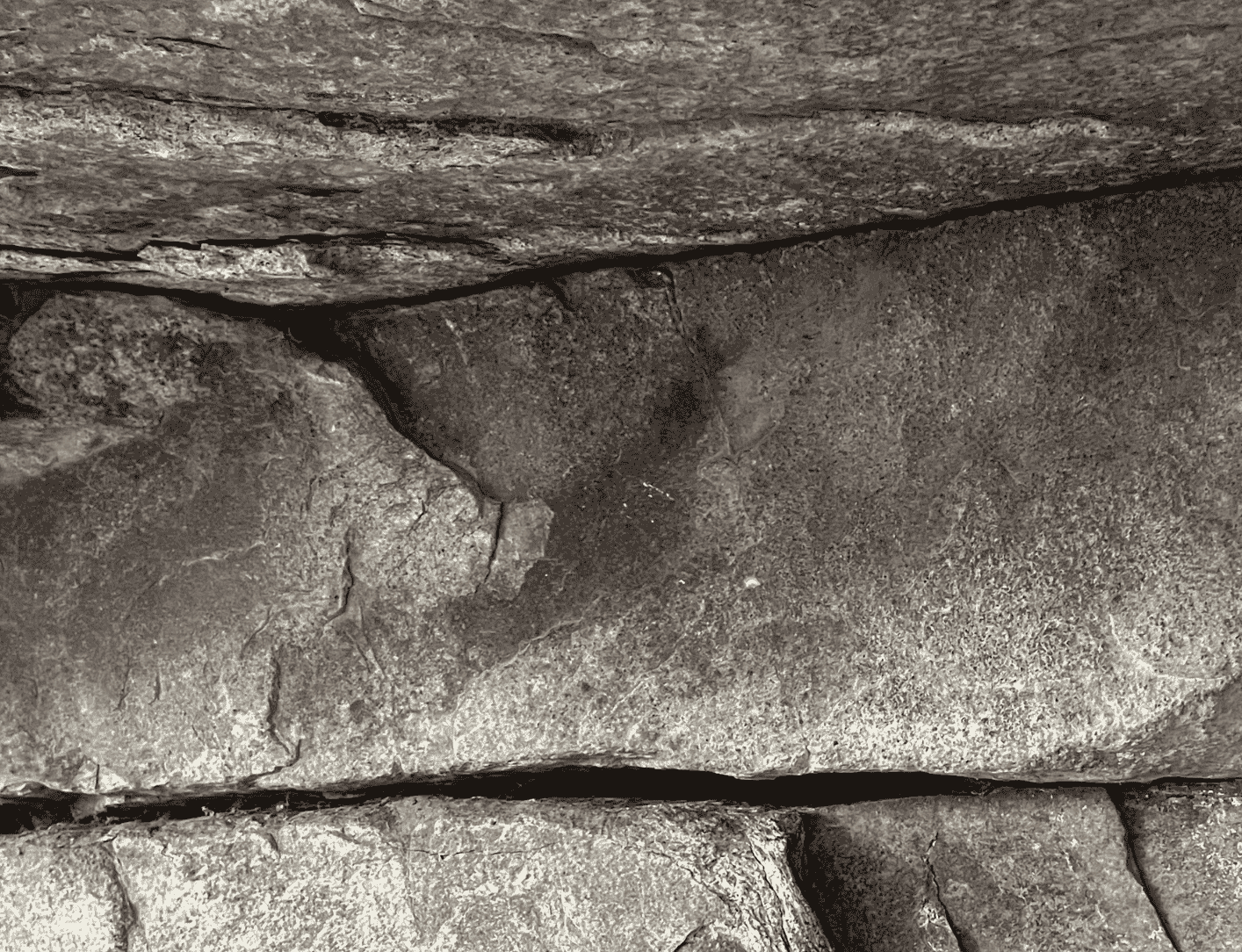 Ancient cave art el chalten